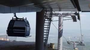 Gondola and chairs of the new Kopa cablecar in Karpacz